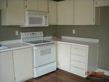 3rd image of 5423 Demerest Ln