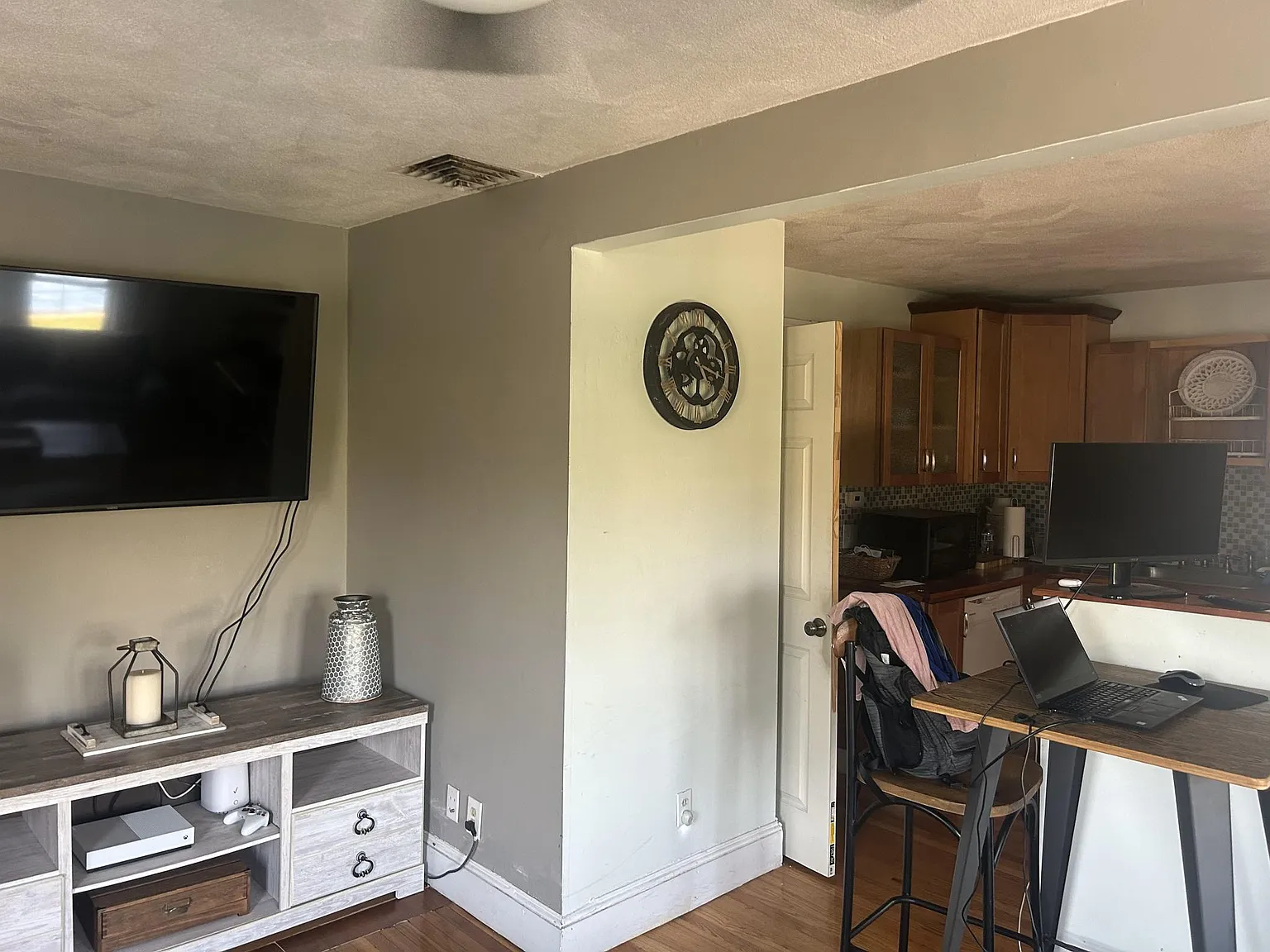 2 bed, $2,550 — Photo 4