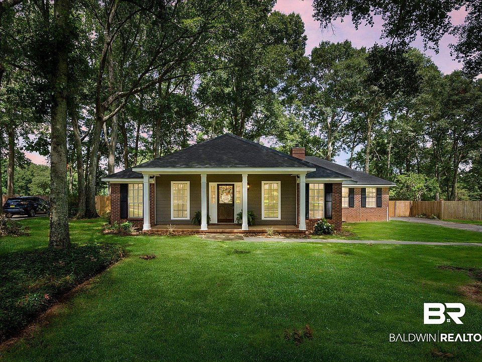 1st image of 3675 Arlington Oaks Dr
