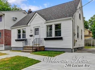 246 Locust Ave, Staten Island, NY 10306
