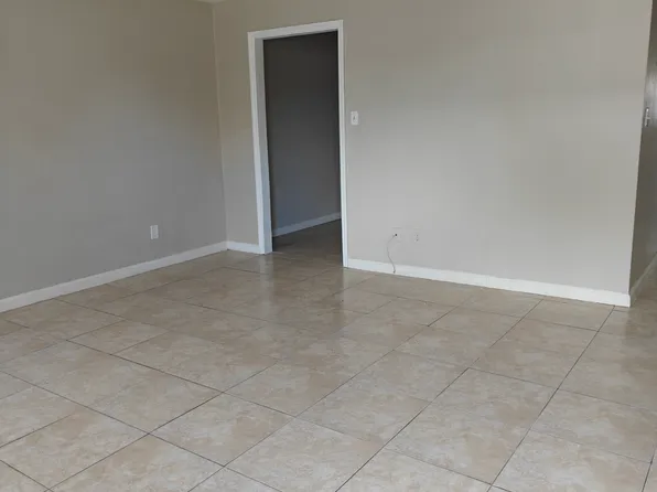 3649 136th Ave N #A, Largo, FL 33771