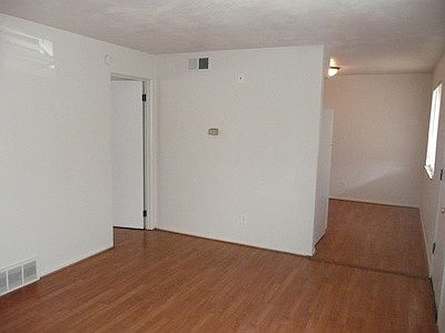 4th image of 2907 S 59th St APT 5