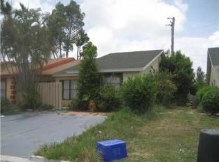 3775 Mil Run Ct, Greenacres, FL 33463