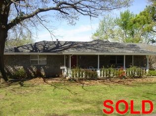 121 SW 6th St, Checotah, OK 74426