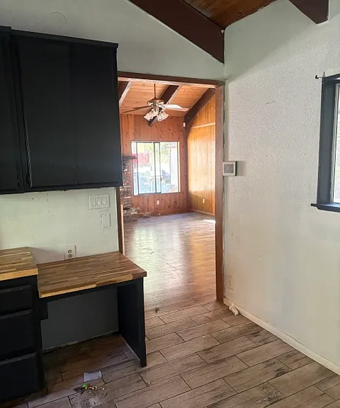 514 Rose Ln — Photo 13