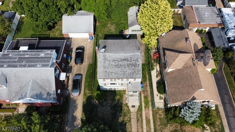 2nd image of 820 Seymour Ave