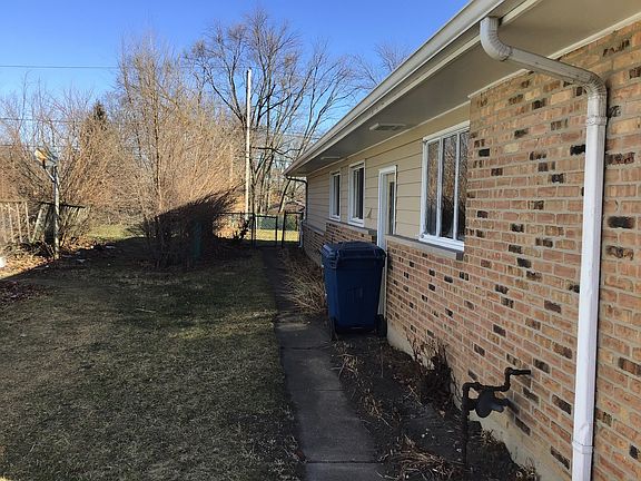 2nd image of 370 Sauk Trl