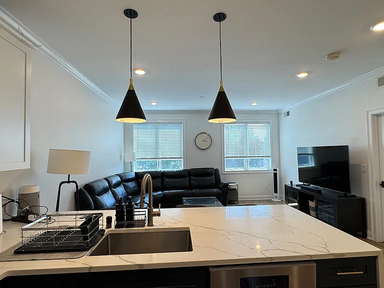 Kitchen/Dining Combo
