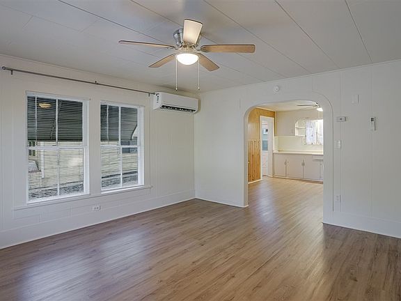 4th image of 605 Alder St