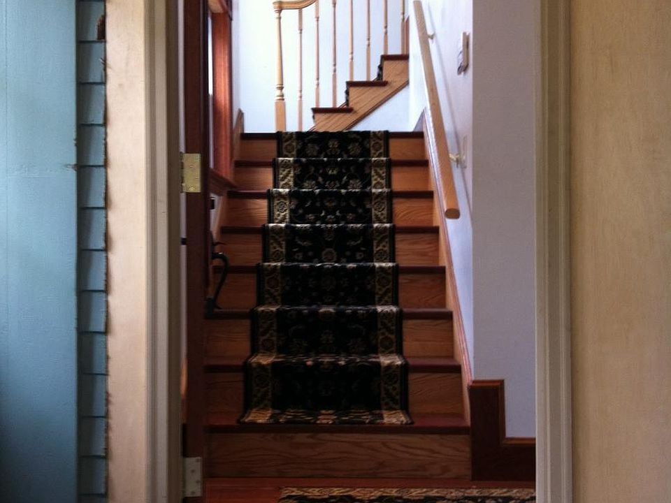 2nd image of 92 Francis St