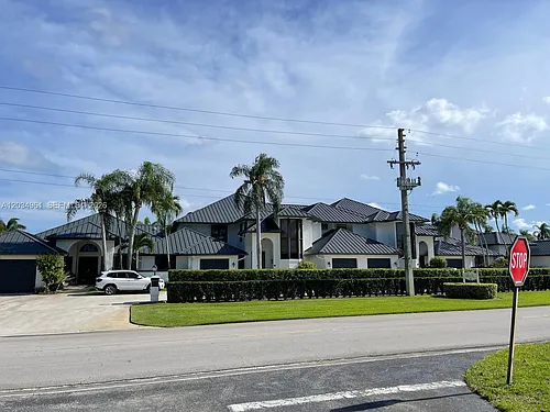 181 Atlantis Blvd #E Photo 1