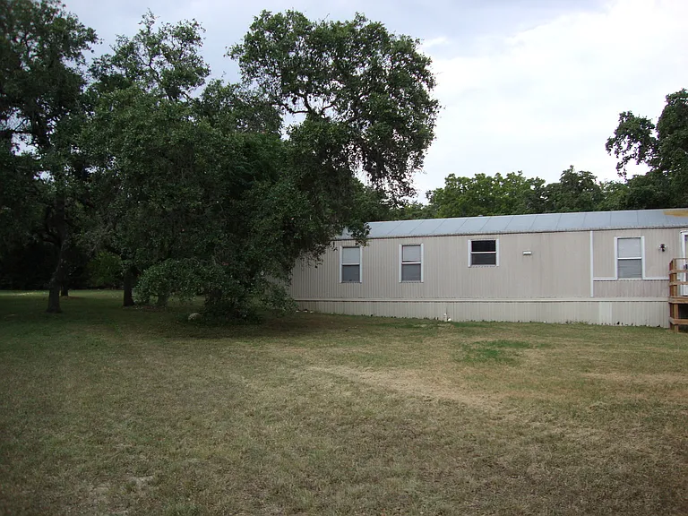 214 Bluebonnet Dr — Photo 12