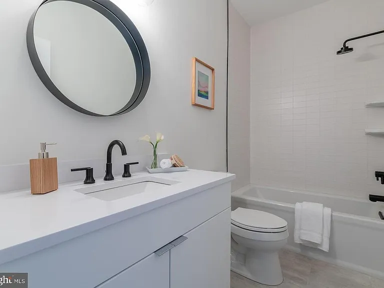 1411 Oak St NW — Photo 15