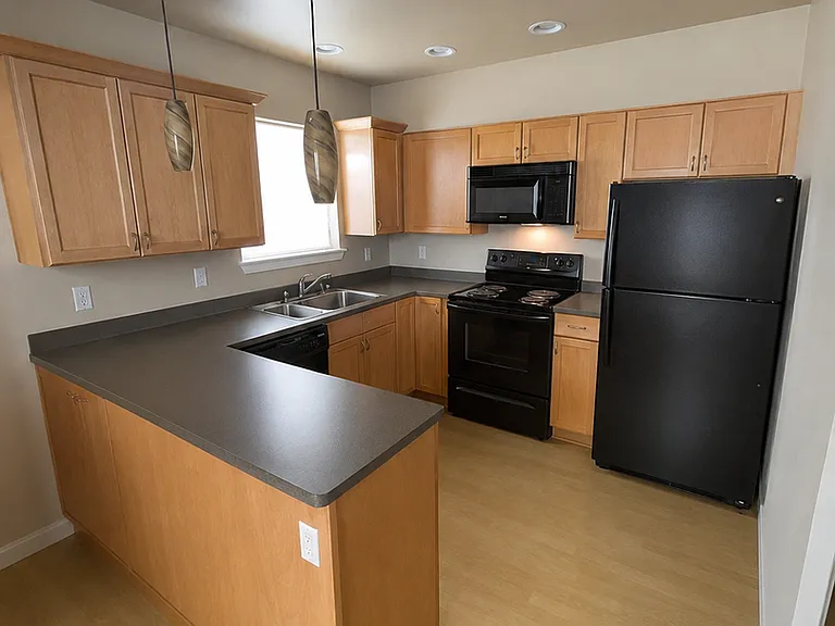 2180 Washington St — Photo 5