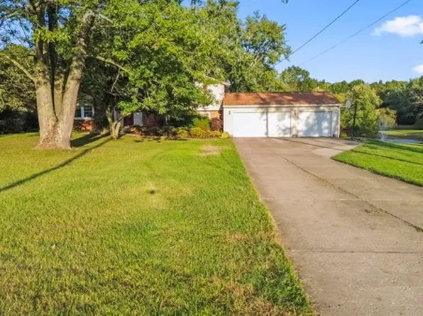 14413 Macklin Rd, New Springfield, OH 44443