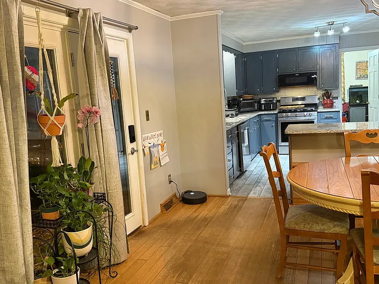 364 Hanley Cir — Photo 17