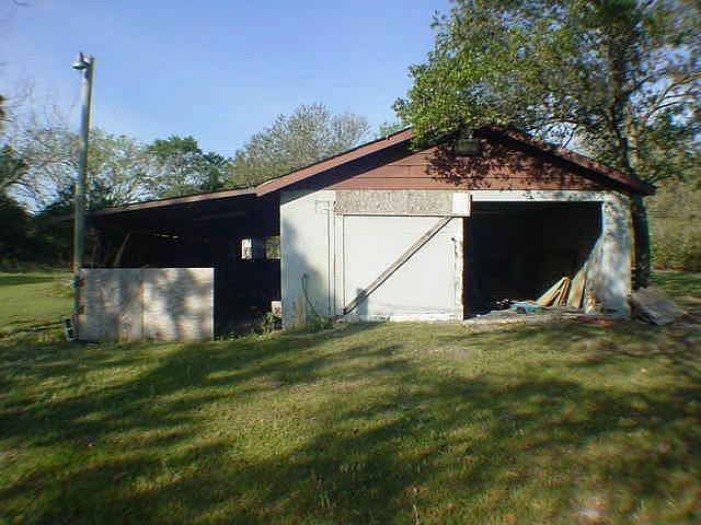 Garage/shed