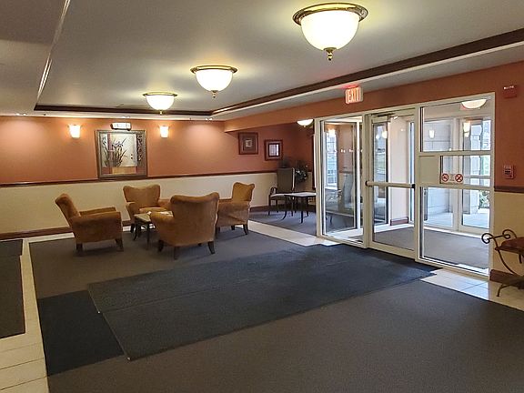 3rd image of 410 W Mahogany Ct Unit 310
