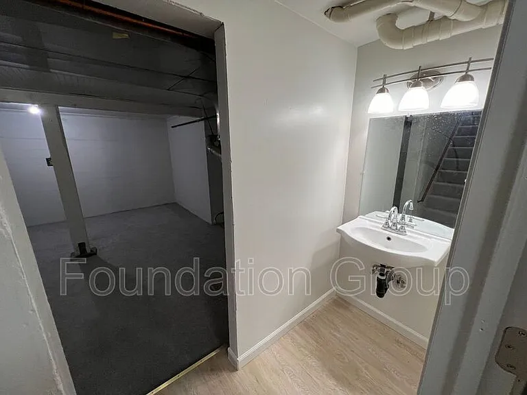 3202 Farragut Ave — Photo 24