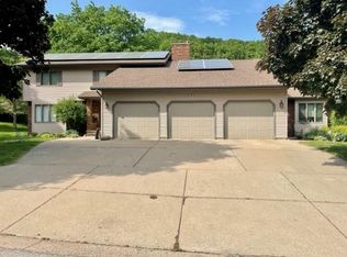 354 Pleasant Hill Dr, Winona, MN 55987