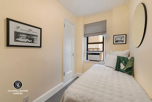 Sold by Coldwell Banker Warburg | media 9