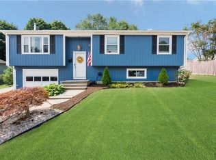 12 Thornton Ave, Smithfield, RI 02917