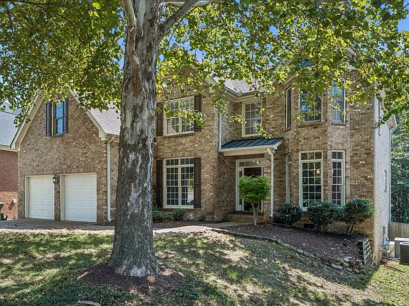 2nd image of 4528 Winfield Dr