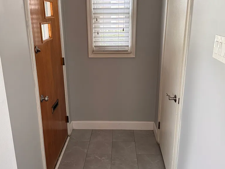706 E Windemere Ave — Photo 7
