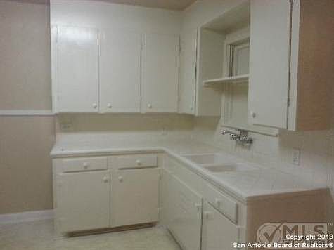 3rd image of 1014 Greer St