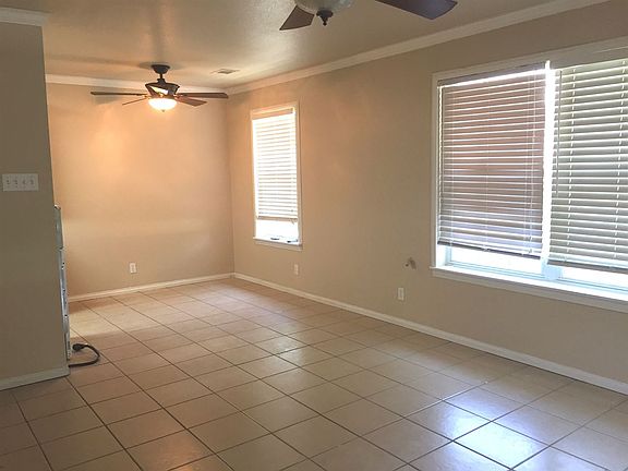 5th image of 407 Live Oak