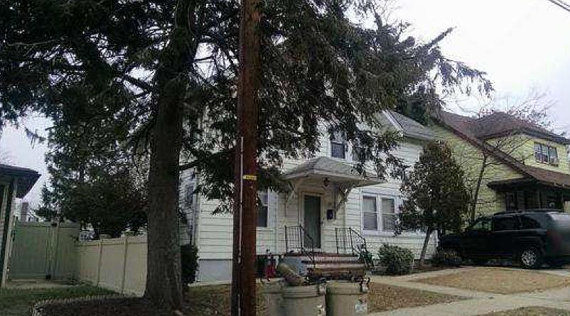 2nd image of 1926 43rd St