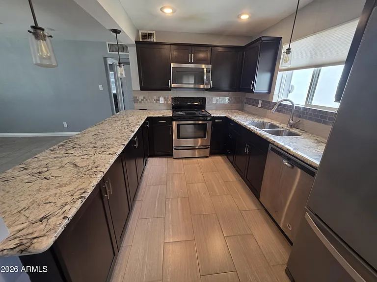 1812 E Whitton Ave — Photo 29