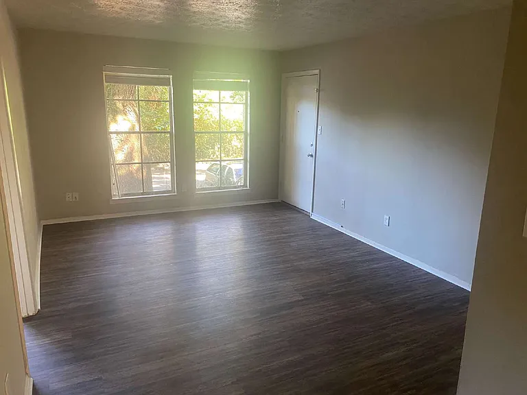 2020 Continental Ave #124 — Photo 6