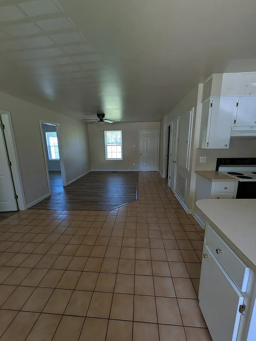 Building Photo - 9311 Landave Cv #2