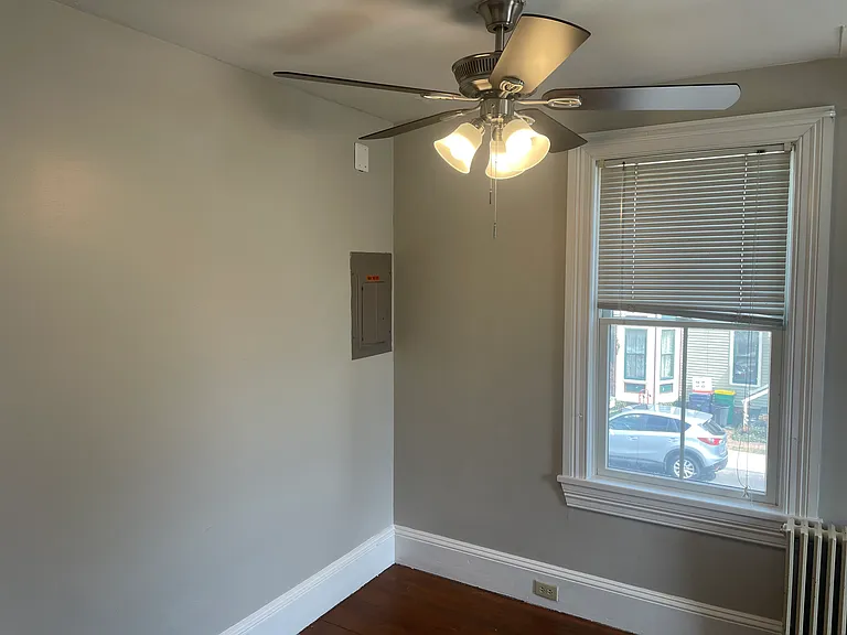 18 E Green St #B — Photo 5