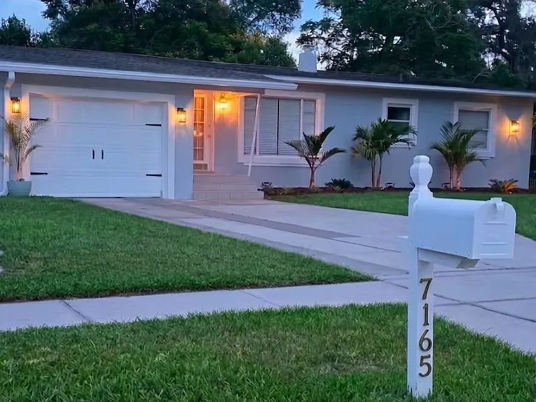7165 Conway Cir — Photo 1