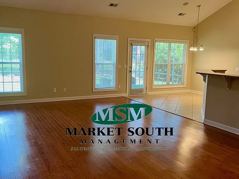 216 Claremont Way — Photo 16