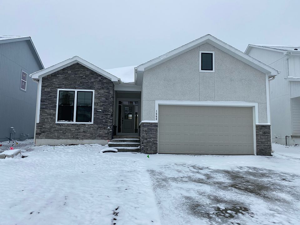 2nd image of 1560 SW Arbor Park Ln