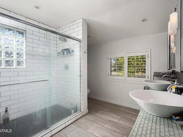 6643 N 7th Dr — Photo 20