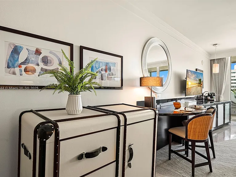 4391 Collins Ave #802 — Photo 18