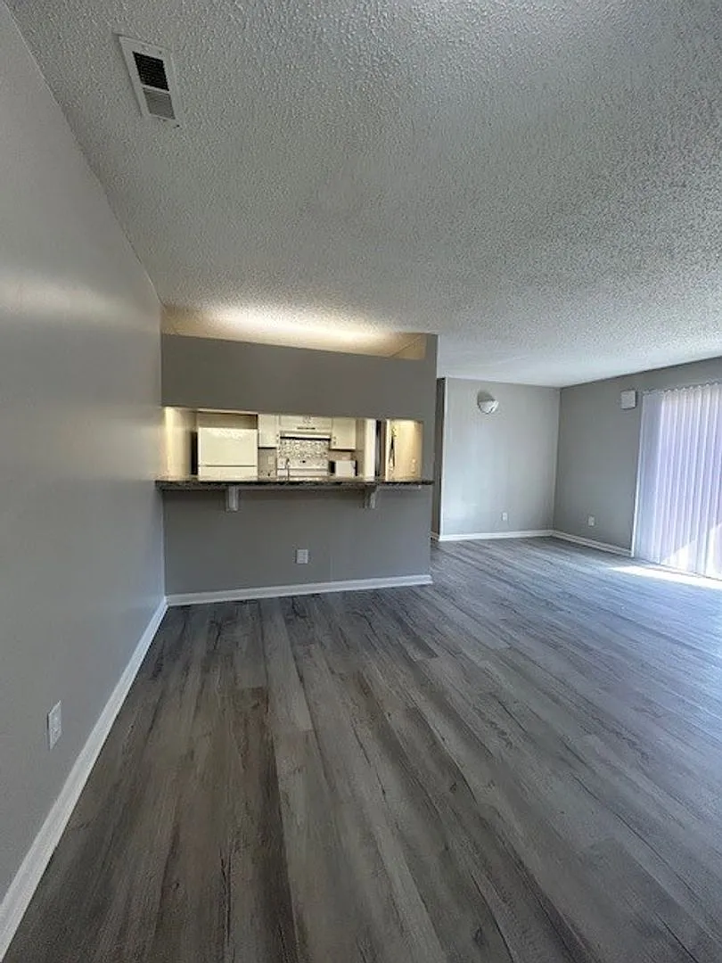 9505D University Terrace — Photo 2