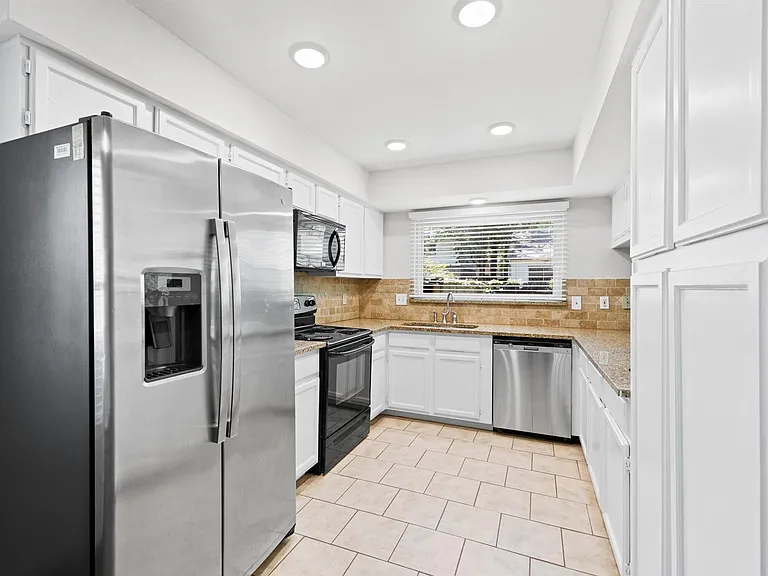 3218 Sycamore Springs Dr — Photo 10