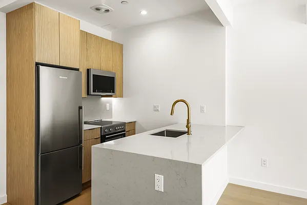 Rented by REAL New York | media 37