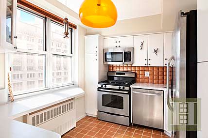 2nd image of 142 E 16th St APT 22C