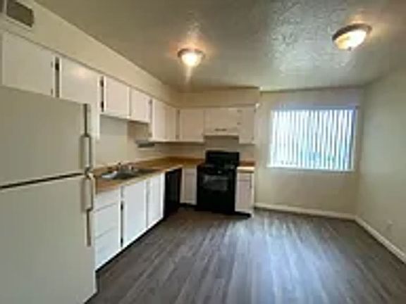 2nd image of 783 Tramway Pl NE #A-d