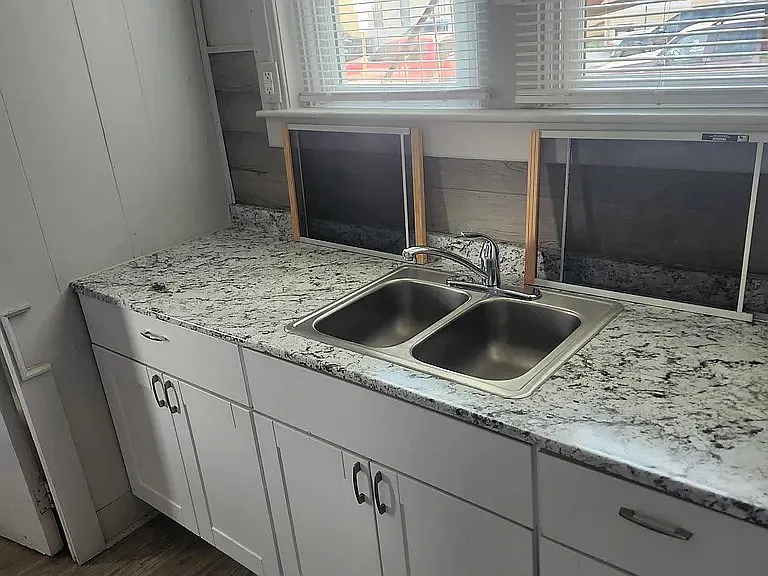 2 bed, $1,175 — Photo 3