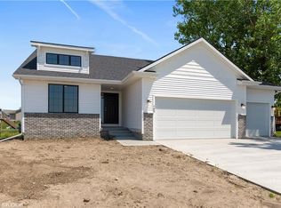 705 SW Timberview Dr, Grimes, IA 50111