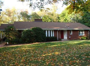 2605 Sample Rd, Allison Park, PA 15101