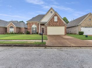 320 Fleets Hill Dr, Cordova, TN 38018