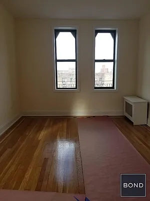 Rented by Bond New York | media 9